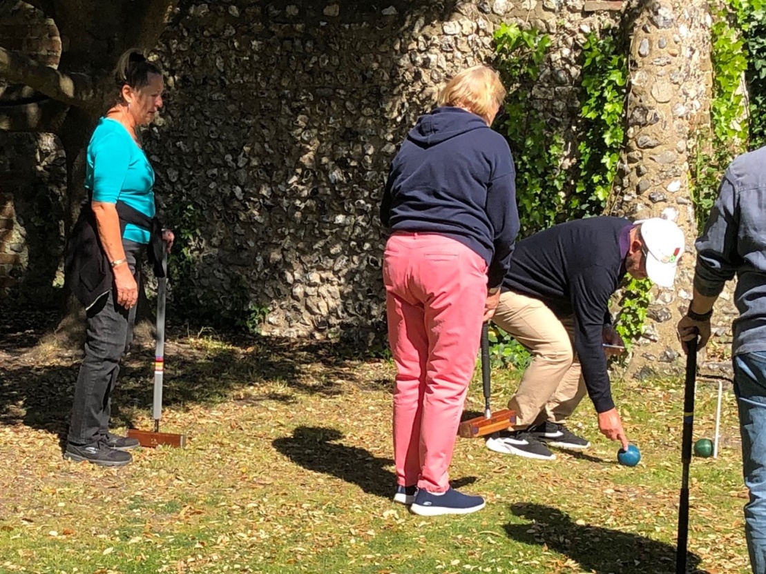 C:\Users\Brian\Documents\My Documents\Dad\Croquet Club\Chairman Newsletter\May 2019\Jump Shot Coaching 1.JPG